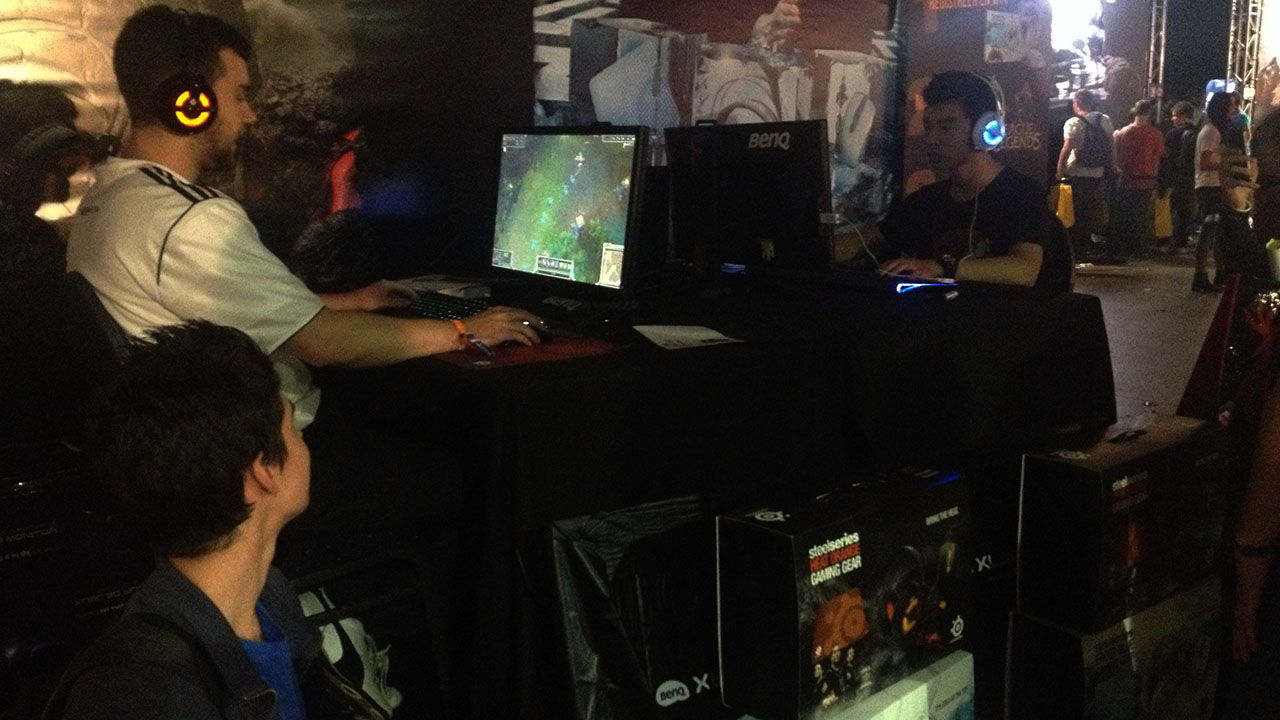 Firstlook TV dag 1 met League of Legends
