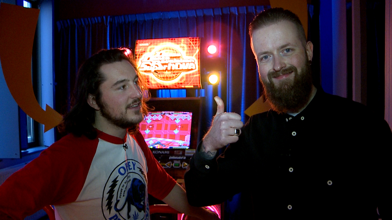 Hamburgers en Arcade Kasten in de Ton Ton Club