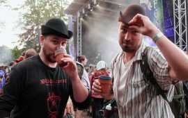 Daan en Jelle rocken Castlefest 2025 [Roadtrip]